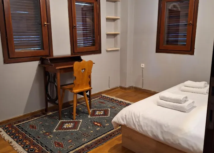 Elia Old Town Apartment